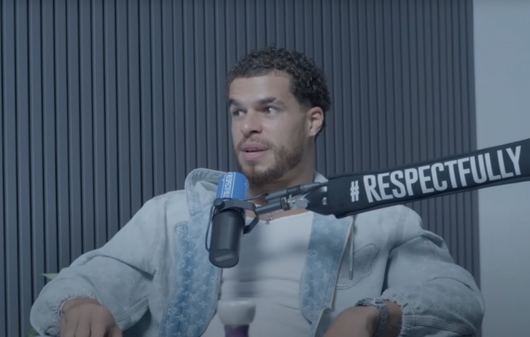 恋爱专家!小波特:有时不想再做播客 因我这人有时外向有时内向 恋爱专家!小波特:有时不想再做播客 因我这人有时外向有时内向