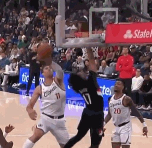 球队主持人：夏普打球总是犹豫  被“50岁”的大洛封盖有点悲哀