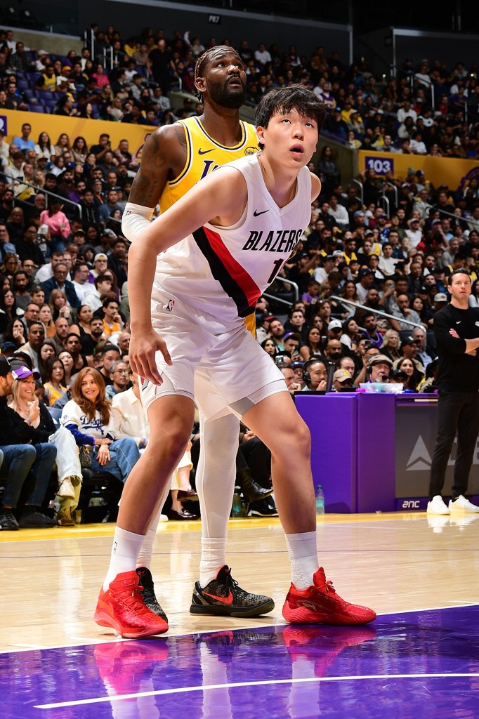 媒体人：杨瀚森目前确实打不上轮换 他在NBA的发展命运在他自己